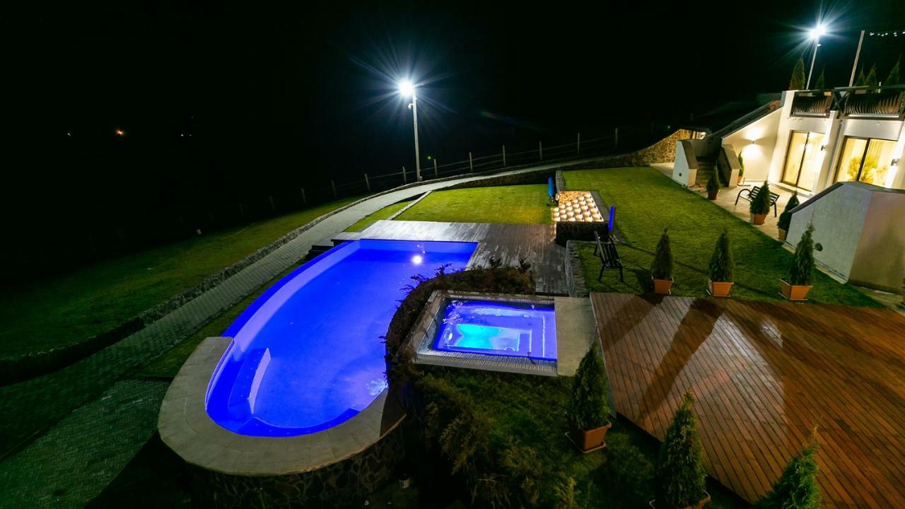 Hotel Castelnor Păltiniş Esterno foto