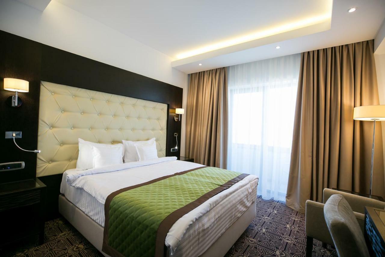 Hotel Castelnor Păltiniş Esterno foto