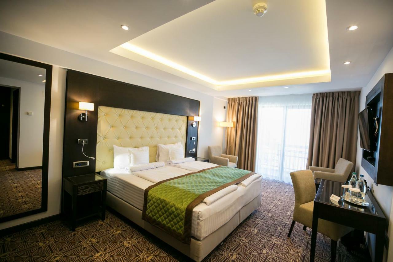 Hotel Castelnor Păltiniş Esterno foto