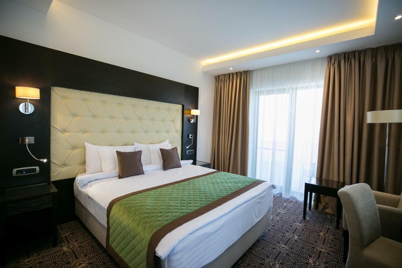 Hotel Castelnor Păltiniş Esterno foto