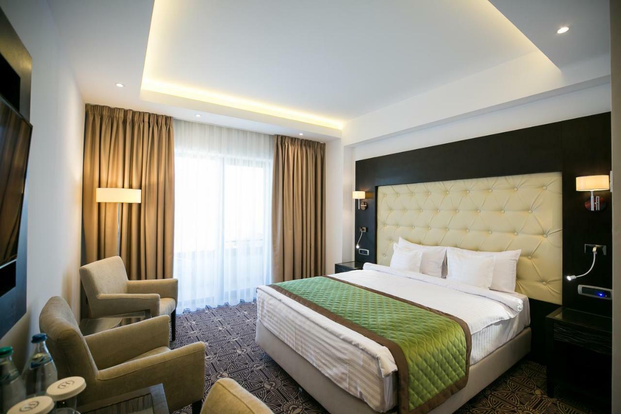 Hotel Castelnor Păltiniş Esterno foto