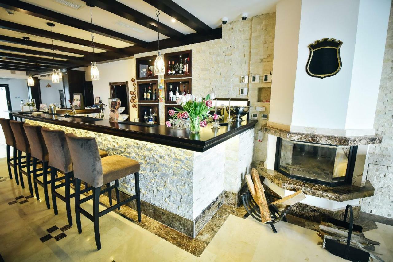 Hotel Castelnor Păltiniş Esterno foto