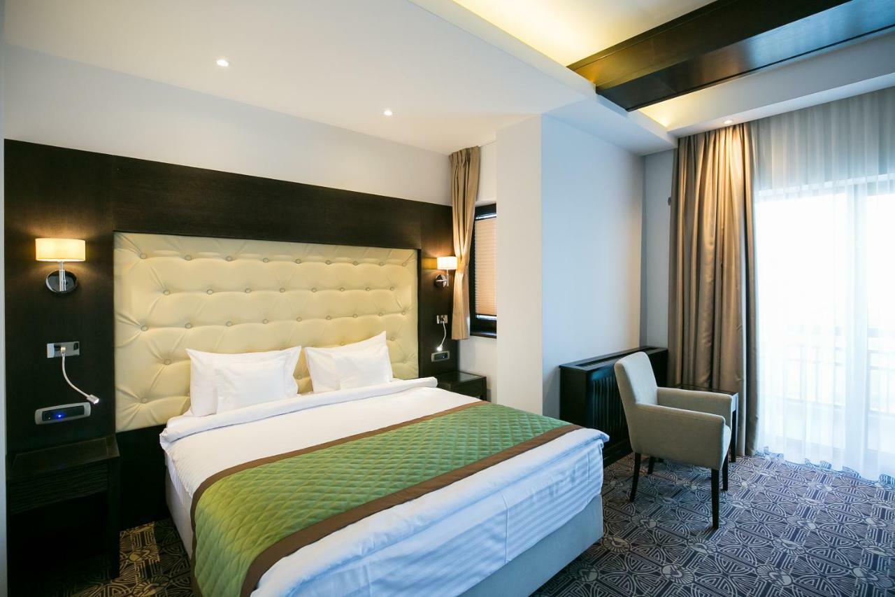 Hotel Castelnor Păltiniş Esterno foto